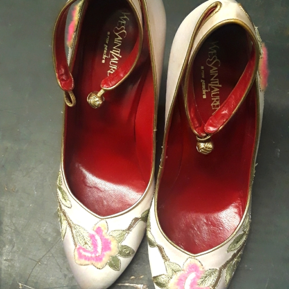 YSL summer white, closed toe ankle strap pink flower wedge